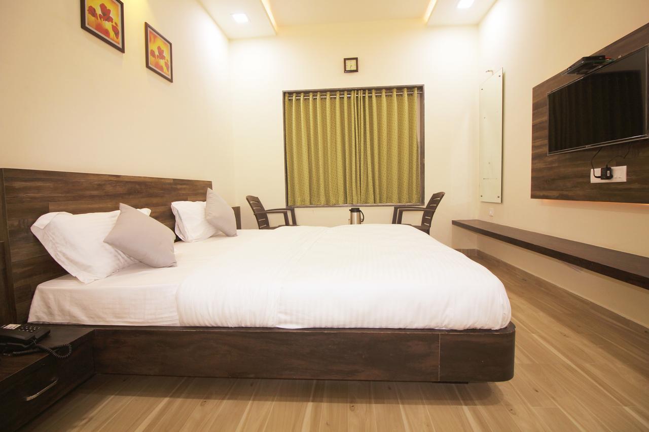 Hotel Vraj Inn ทวารกา ภายนอก รูปภาพ
