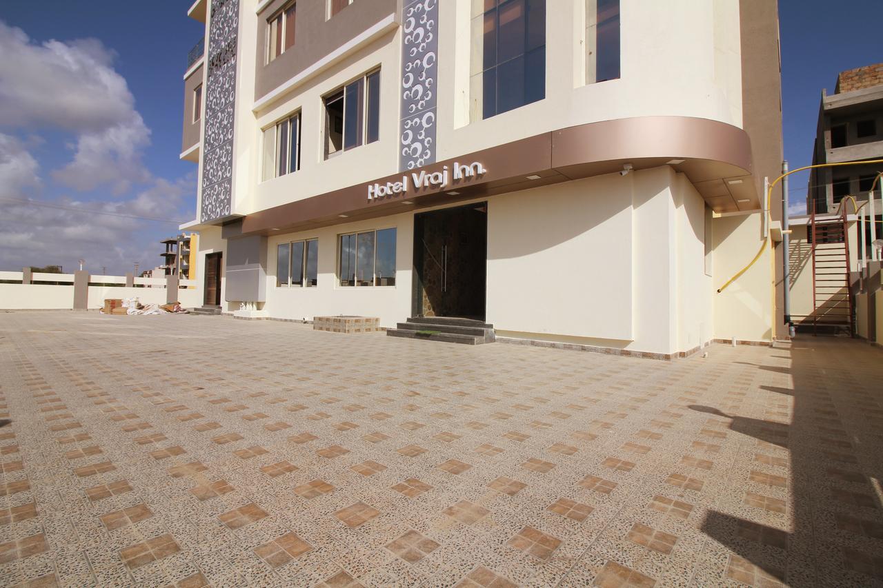 Hotel Vraj Inn ทวารกา ภายนอก รูปภาพ