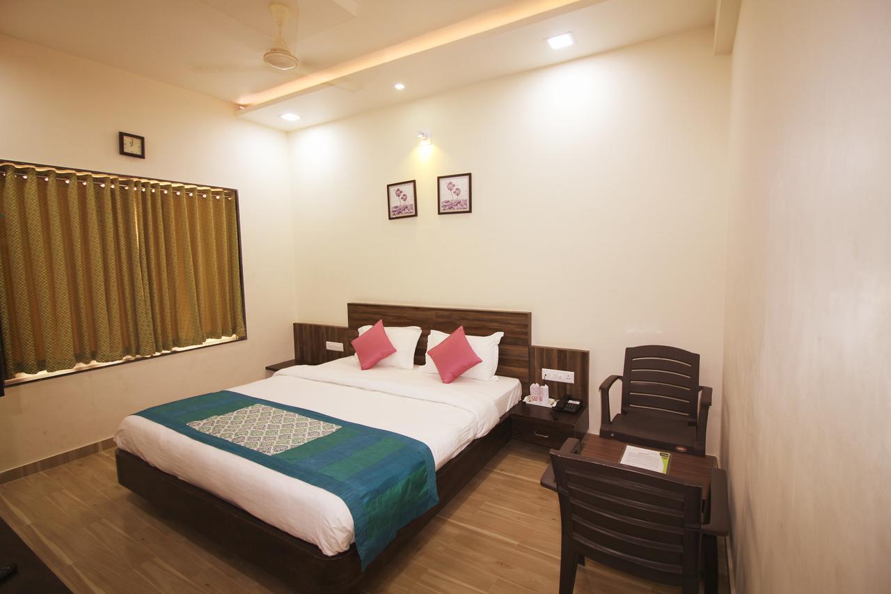 Hotel Vraj Inn ทวารกา ภายนอก รูปภาพ